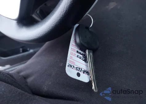 2019 Toyota Highlander Le z USA, uszkodzony, nr VIN 5TDBZRFH6KS928637